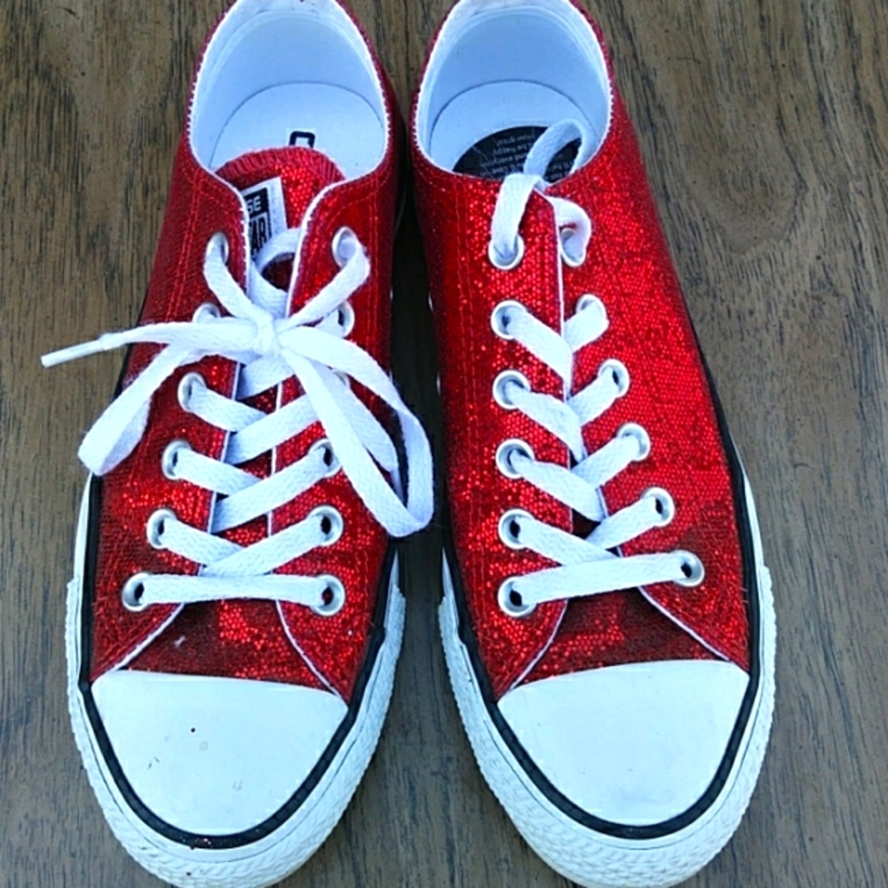 Converse tennis shoe